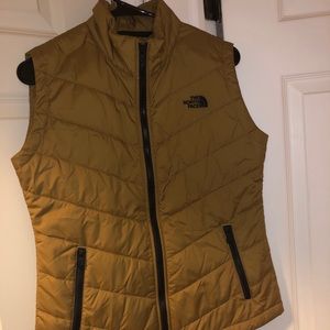 Women’s The North Face Tan/Black Vest NEW W/O Tags